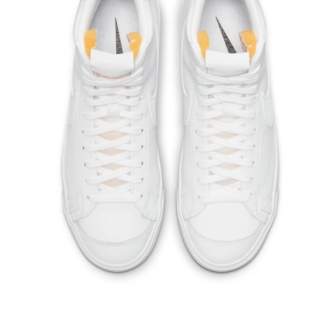 Nike Blazer ‘77 Vintage Mid Triple White - Picture 3 of 11